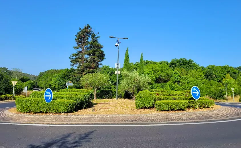 Rond point entrée de Montferrier