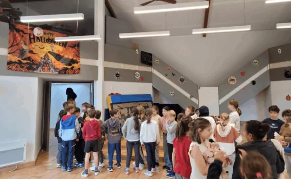 Activité enfants pendant le temps d'accueil périscolaire