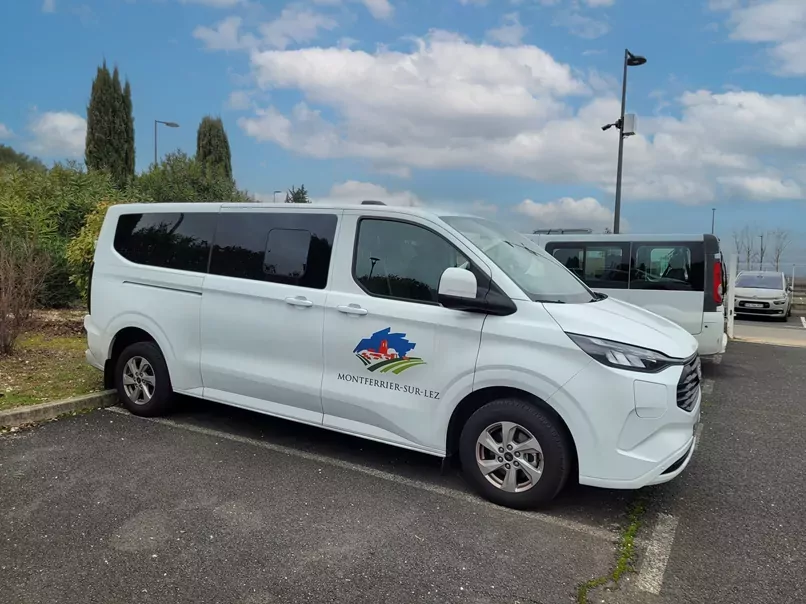 Mini-bus électrique de la commune